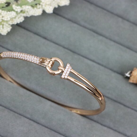 Elegant Rose Gold Bangle with Dual-Tone Ring Accent, XPBL0586 - Picture 11 of 12